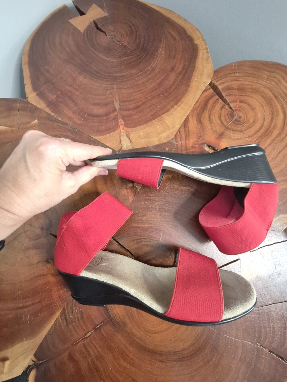 CHARLESTON SHOE CO. Justice Red Mini Wedge Sandals - 9 - Picture 6 of 11